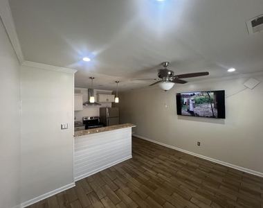 1464 Sawyer Road - Photo Thumbnail 8