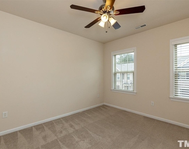 409 Daylin Drive - Photo Thumbnail 18