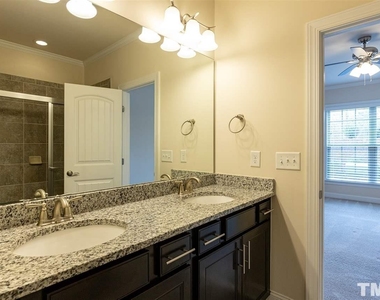 409 Daylin Drive - Photo Thumbnail 11