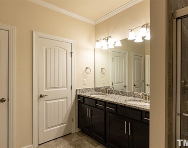 409 Daylin Drive - Photo Thumbnail 16