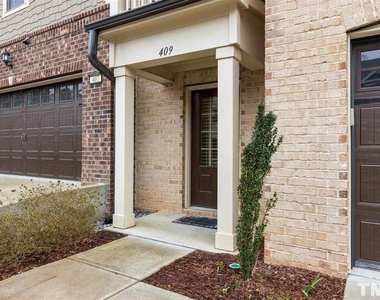 409 Daylin Drive - Photo Thumbnail 1
