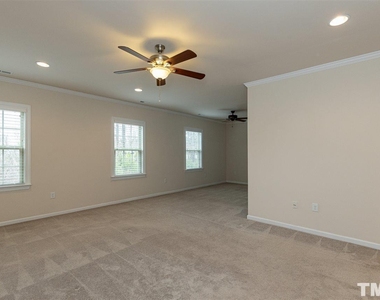 409 Daylin Drive - Photo Thumbnail 14