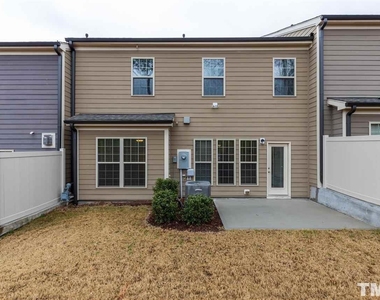 409 Daylin Drive - Photo Thumbnail 21