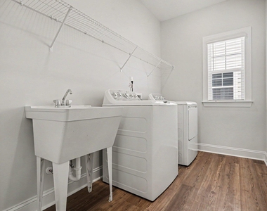 321 Golden Trace Drive - Photo Thumbnail 9