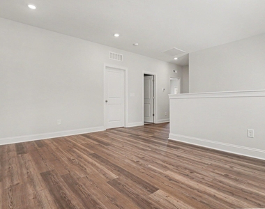 321 Golden Trace Drive - Photo Thumbnail 12