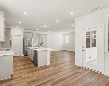 321 Golden Trace Drive - Photo Thumbnail 4