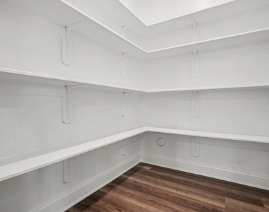 321 Golden Trace Drive - Photo Thumbnail 6