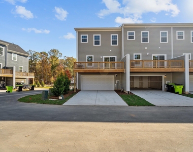 1509 Newpoint Drive - Photo Thumbnail 10
