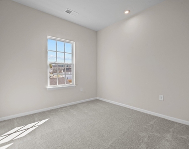 1509 Newpoint Drive - Photo Thumbnail 23