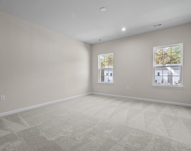 1509 Newpoint Drive - Photo Thumbnail 30