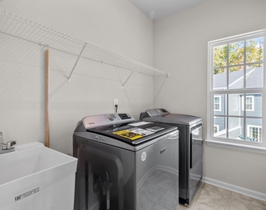 1509 Newpoint Drive - Photo Thumbnail 22