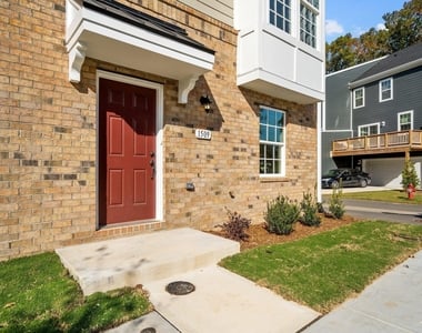 1509 Newpoint Drive - Photo Thumbnail 6