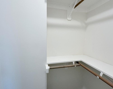 309 Lyric Street - Photo Thumbnail 27