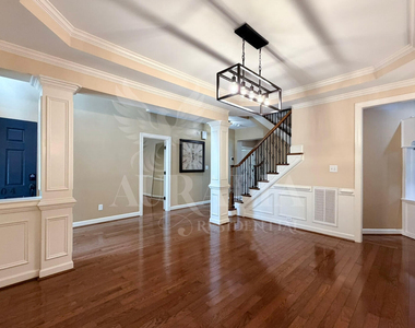 5604 Pine Rock Court - Photo Thumbnail 10