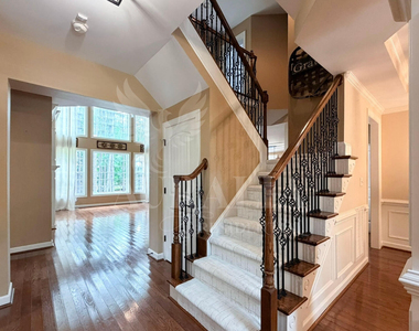 5604 Pine Rock Court - Photo Thumbnail 13
