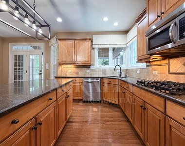 5604 Pine Rock Court - Photo Thumbnail 26
