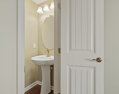 219 Lynchwick Lane - Photo Thumbnail 8