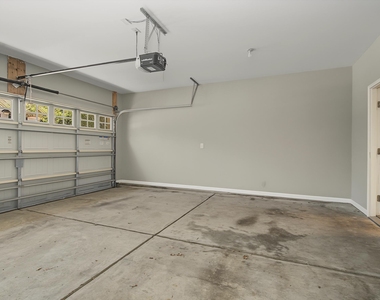 219 Lynchwick Lane - Photo Thumbnail 12