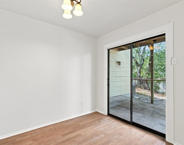 10010 Wildflower Ln - Photo Thumbnail 7