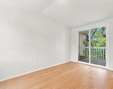 10010 Wildflower Ln - Photo Thumbnail 13