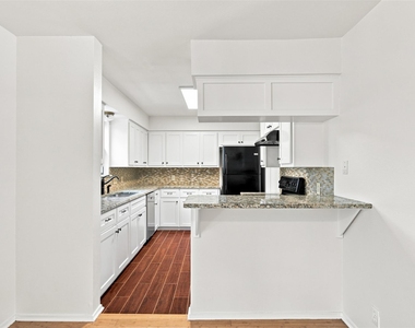 10010 Wildflower Ln - Photo Thumbnail 8