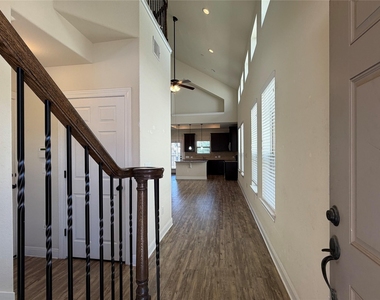 3240 E Whitestone Blvd - Photo Thumbnail 23