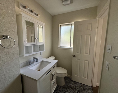 9501 Quail Ct - Photo Thumbnail 9