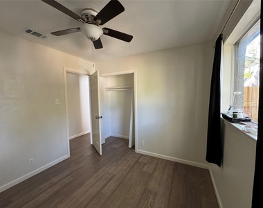 9501 Quail Ct - Photo Thumbnail 12