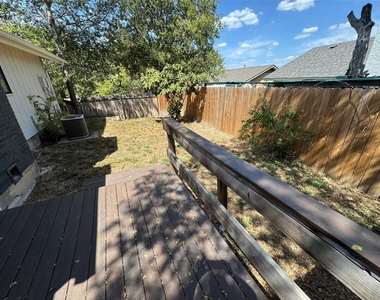 9501 Quail Ct - Photo Thumbnail 14
