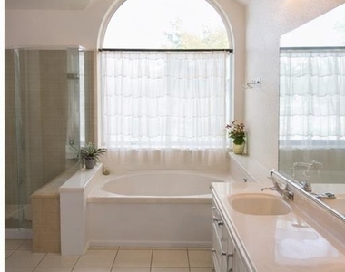 1718 Bow Ridge Dr - Photo Thumbnail 10