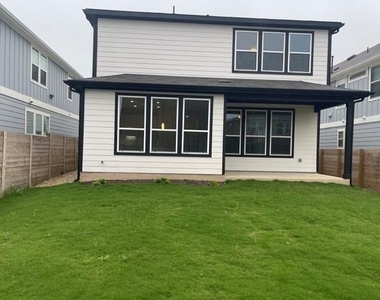 304 Harbors Ln - Photo Thumbnail 13