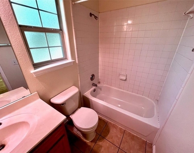 5403 Evans Ave - Photo Thumbnail 8