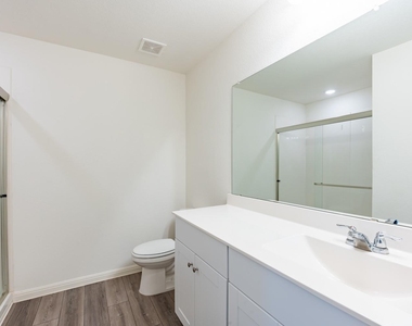 12720 Samuel Adams Dr - Photo Thumbnail 23