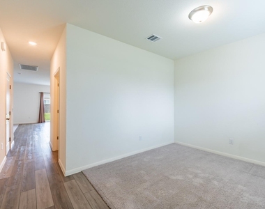 12720 Samuel Adams Dr - Photo Thumbnail 4