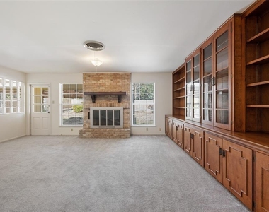 6706 Willamette Dr - Photo Thumbnail 8