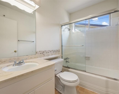 6706 Willamette Dr - Photo Thumbnail 21