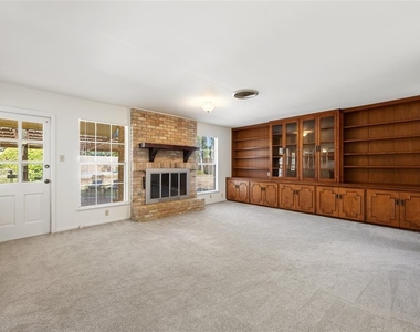 6706 Willamette Dr - Photo Thumbnail 10