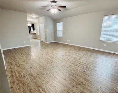 1311 Henry David Dr - Photo Thumbnail 4