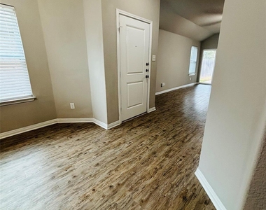 1311 Henry David Dr - Photo Thumbnail 2