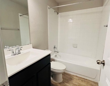 1311 Henry David Dr - Photo Thumbnail 5