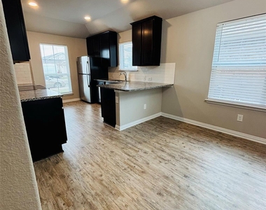 1311 Henry David Dr - Photo Thumbnail 3