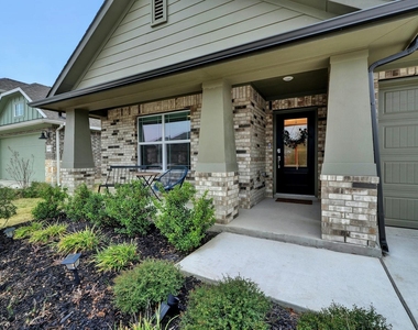 404 Mante Ct - Photo Thumbnail 27