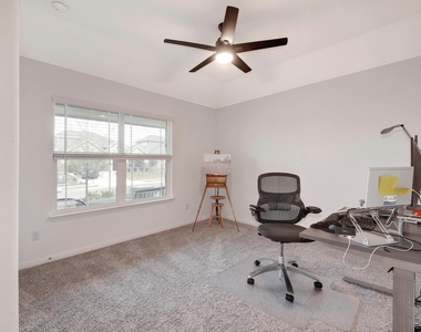 404 Mante Ct - Photo Thumbnail 18