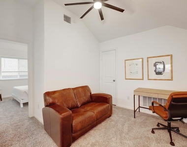 404 Mante Ct - Photo Thumbnail 21