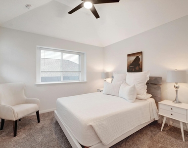 404 Mante Ct - Photo Thumbnail 22