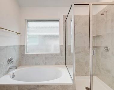 404 Mante Ct - Photo Thumbnail 13