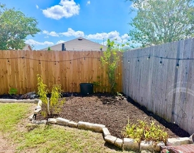12717 Carillon Way - Photo Thumbnail 25
