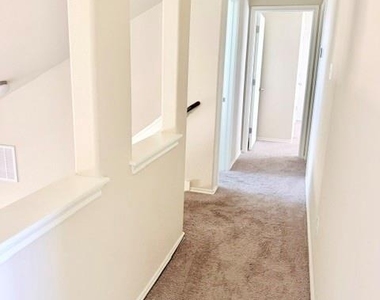 12717 Carillon Way - Photo Thumbnail 7