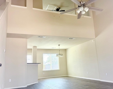 12717 Carillon Way - Photo Thumbnail 3