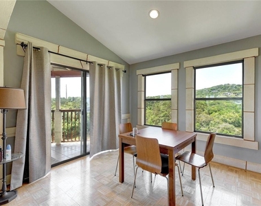 1712 Lakeshore Dr - Photo Thumbnail 4